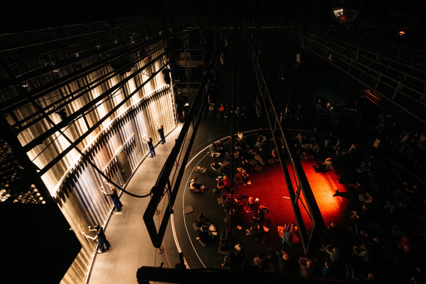 bild-2_-_im-all-ears_-im-berliner-festspielhaus-camille-blake