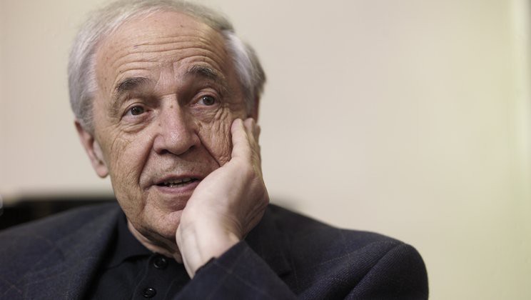 2003_portrait_pierre_boulez__stefano_schroter.jpg__744x420_q85_crop_subject_location-1722-1512_subsampling-2_upscale